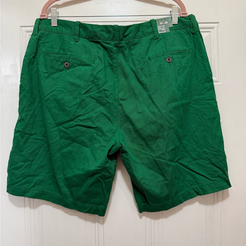 JCPenney Green Flat Front Shorts for Casual Style - Picture 4 of 6